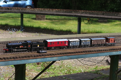 G1 Loco & Wagons